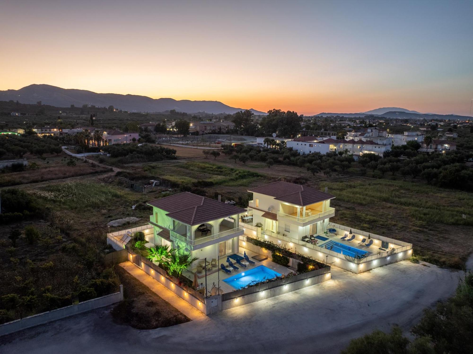 Dennis And Tanya Villas ลากานาส ภายนอก รูปภาพ