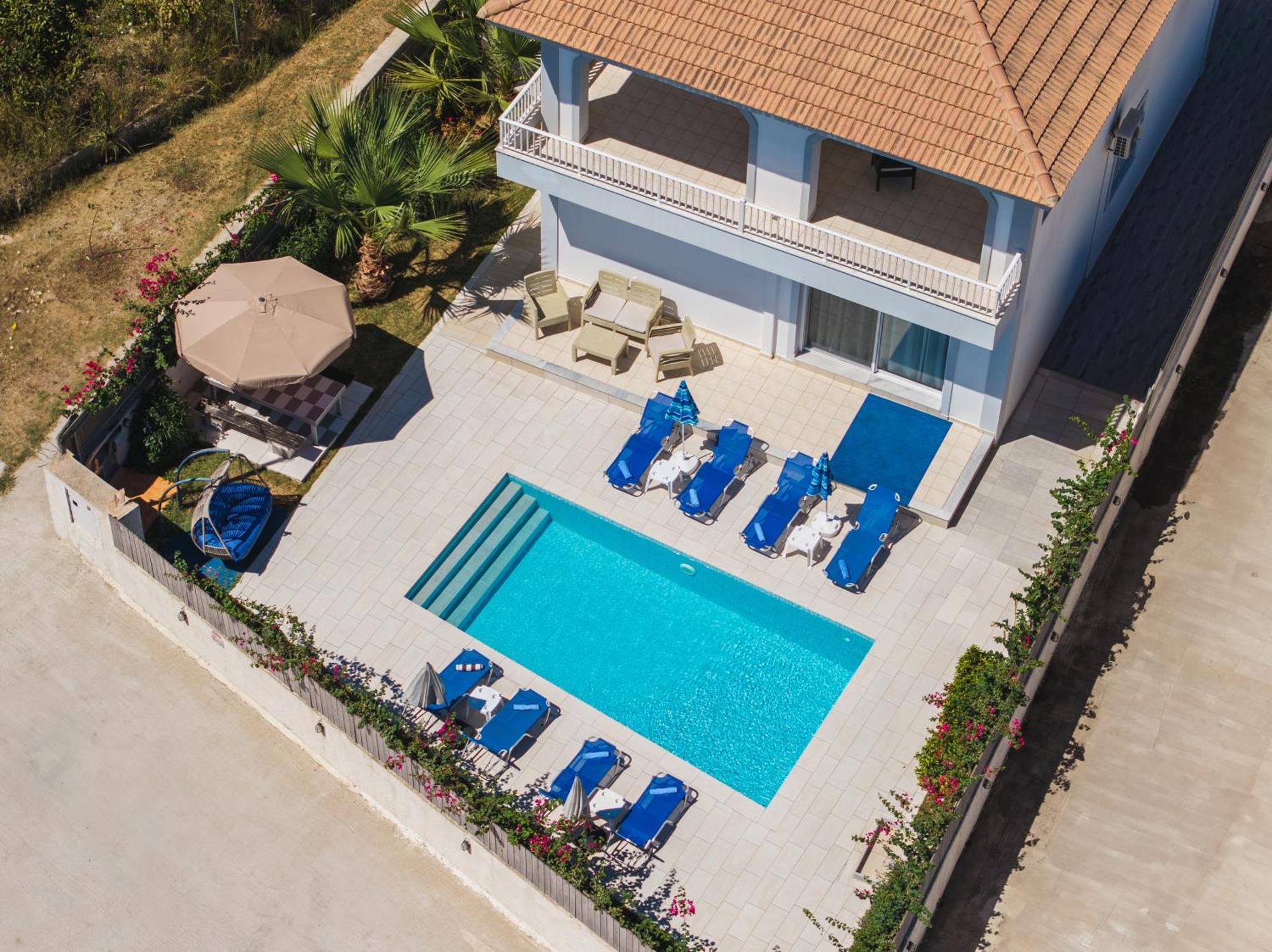 Dennis And Tanya Villas ลากานาส ภายนอก รูปภาพ